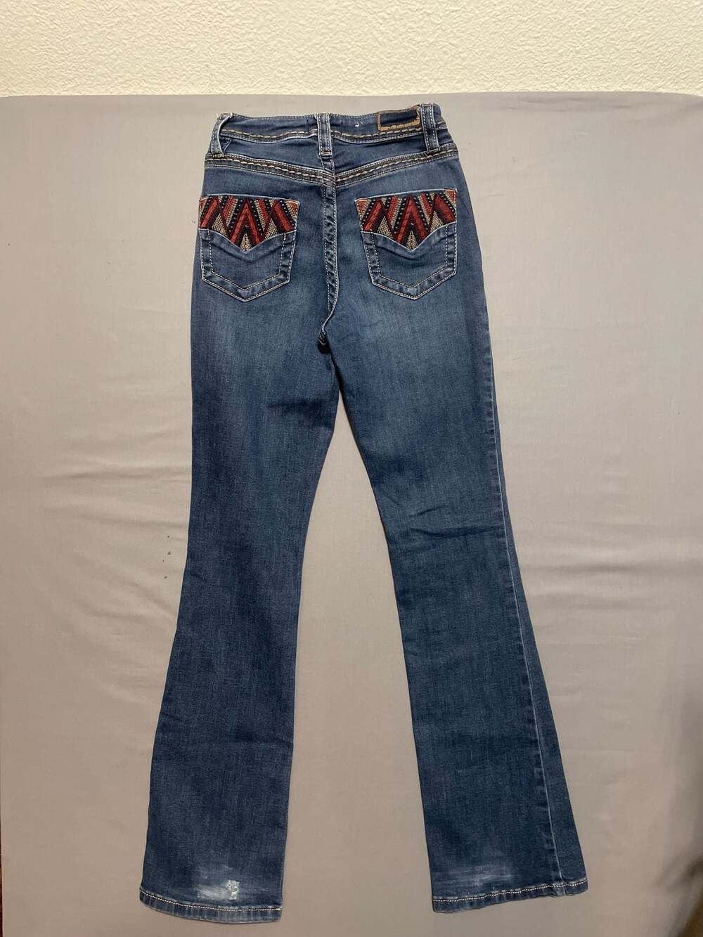 Shyanne Women's Mid-Rise Bootcut Jeans with Aztec Embroidered Pocket Detail - Picture 5 of 8